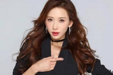 48歲林志玲模樣大變!臉僵浮腫蘋果肌凸出,皮笑肉不笑撞臉蔡明