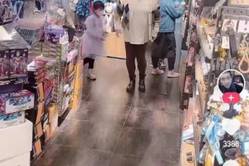 李菁菁患癌後逛平價店!店內撩發跳舞引路人疑惑,90後老公站老遠