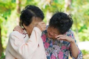 兒子早產婆婆沒空來，她大兒子生病她忙前忙後，她生病後俺樂開花