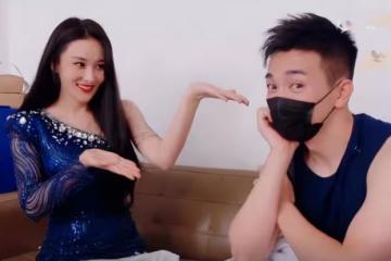 何教官陪張馨予游藍月谷,拎包蹲地拍照太寵妻,4歲囡囡近況曝光