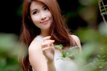 我是個未經床事的女人,第一次見他,就幻想著睡了他