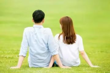 老公把婆婆接到城裡，我回娘家住了半個月，回家後我哭紅了眼