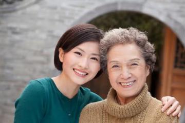 婆婆讓俺放棄工作懷孕,生下女兒卻不管,三年後她主動幫忙俺蒙