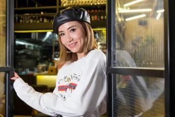 TVB知名女星曬素顏照!皮膚白裡透紅似少女,結婚14年沒生小孩