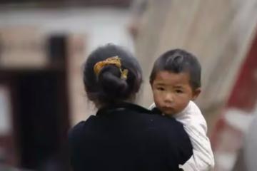 「我媽離婚後，我最恨我奶奶」，老人80大壽那天，被親孫子懟哭了