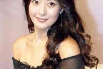 金喜善因女兒丑被質疑整容,稱女兒從小沒長開,11年後慘被打臉