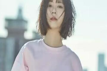 譚松韻事業有如此成就,離不開母親的支持,如今剩下的只有思念
