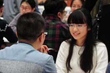 二婚老公生病住院，俺讓繼子繼女籌錢治病，看到給到的錢老公淚崩