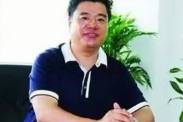 男子被親屬綁架並奪走12億家產，父母：他是神經病
