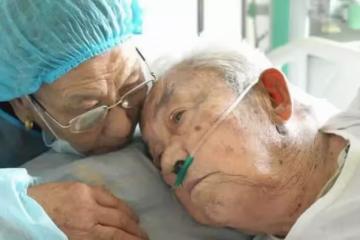 女婿花20萬救岳父，兒子一分不出，岳父臨終遺產：「全給兒子」