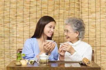 老公工資八千,給父母五千老婆兩千,兒子生病老公跟父母斷絕來往