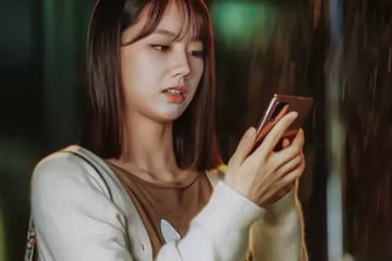 丈夫出軌閨蜜，妻子不聞不問，閨蜜卻哭訴：分手，她的狠我知道