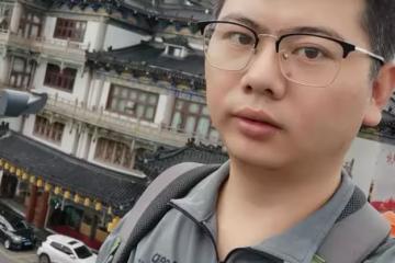 2004年，阿姨救濟少年20元，18年後小伙來報恩：還您19元