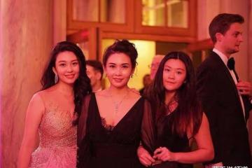 邱淑貞20歲女兒赴韓 密會大咖男偶像　換穿衣服泄親密關係
