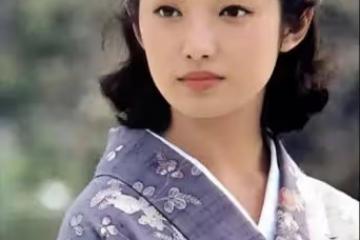 63歲山口百惠隱退42年曝近況！孫女降生當奶奶，身材發福生活節儉