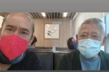 吳耀漢父子罕同框，兒子已滿頭白髮，45歲仍未婚曾被嫌棄沒車沒房