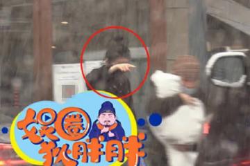 40歲大鵬疑得三胎!老婆低調現身醫院,指揮保姆抱嬰兒上車超謹慎