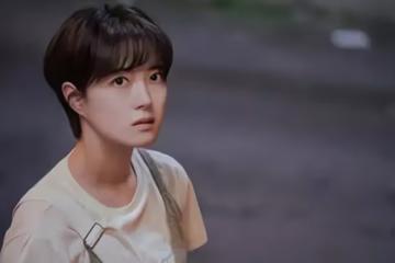 「閨蜜,我不就是和你老公睡一起了,我老公也讓你」「我不稀罕」
