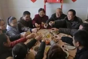 負人情債活著!老公家「窮親戚來串門」我半小時做8個菜 端上桌卻「無一人動筷子」:沒底線真可怕