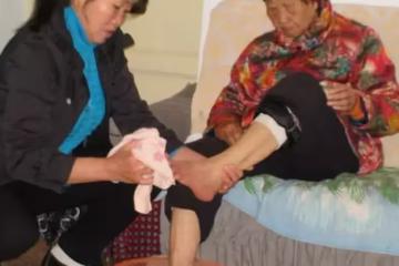 婆婆來養老，一周之後，妻子直接提出離婚：不耽誤你們娘倆幸福