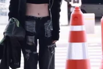 韓韶禧不畏寒冬露腹肌！「腰際刺青超性感」　背後含意藏洋蔥