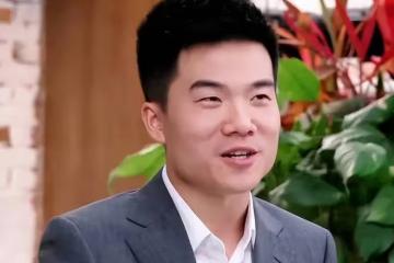 董宇輝再談美甲言論，網友熱議紛紛，究竟誰誤解了誰？
