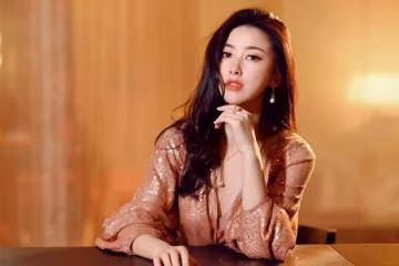 朱珠泳裝照曝光,真實身材引發熱議:網友審美偏差大!