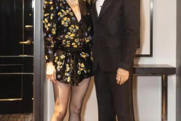 劉嘉玲撞衫小27歲韓國女星,終於明白和氣質相比,年輕真不算優勢