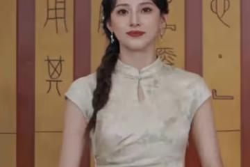 央視主持人馬凡舒的美照分享，一襲新中式旗袍穿搭溫婉知性！