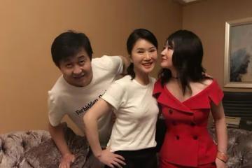 楊鈺瑩在付笛聲家做客!51歲她穿紅色如少女,同框54歲任靜像母女