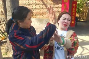 拎著上千元禮品去二姑家拜年,不料卻被區別對待,窮就別走親戚!