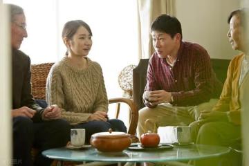 老人嫌子女不給其養老而號啕大哭，兒子：都是你自找的，怨得了誰