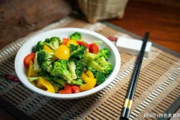 清爽口感，營養美味的清炒西藍花，讓你愛上蔬菜