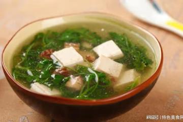 清新爽口,薺菜蝦仁豆腐湯,為你帶來滿滿幸福感!