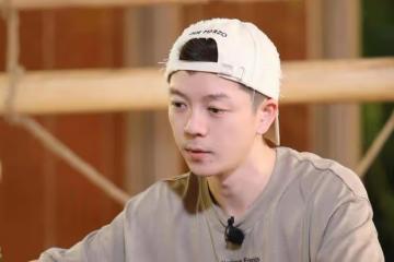 王櫟鑫音樂節上緊急叫停，暖心救援暈倒觀眾，網友：小天使在行動