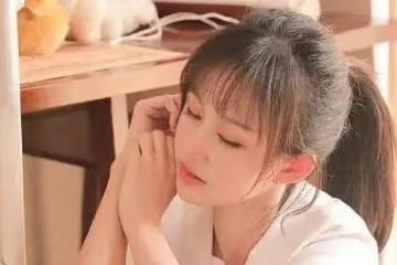 女人給你這5個「信號」,就是對你芳心暗許了,別再傻傻錯過了!