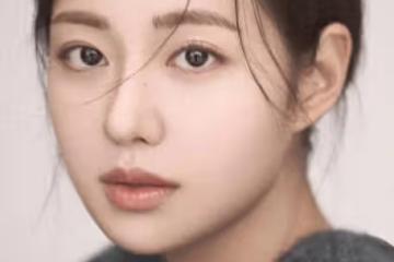 韓國女演員,顏值驚艷網友,父親是著名整容醫生,過去照片公開