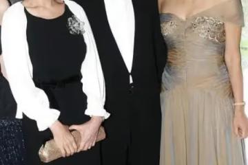 64歲朱玲玲同框69歲趙雅芝，一個一臉貴氣，一個顯老氣，差距立顯