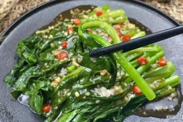 清爽脆嫩，細嚼回味！手把手教您製作口感絕佳的炒菜心