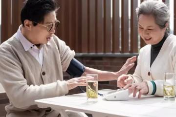 78歲老人坦言：請過保姆去過養老院，才明白晚年最好的歸宿在哪裡