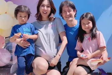 生了三胎的鐘嘉欣罕見露面,穿亮片裙子身材絕美!