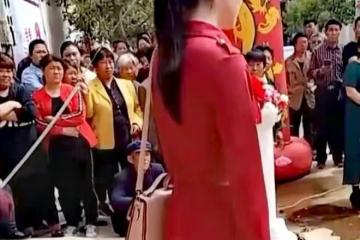 新娘不下車，要6.6萬下車費，這種做法合理嗎？