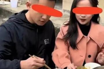 重慶小伙帶相親對象回家，看著對方給他夾的菜偷笑：這門婚事穩了