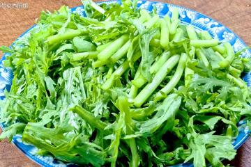百病不離肝,春天多吃「皇帝菜」,清肝火助睡眠,特別適合中老年