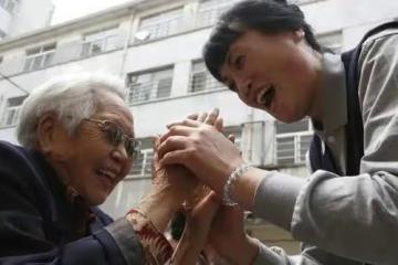 家有長壽老人是福還是禍?62歲大媽:92歲婆婆成了我一家人的