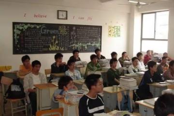 姑姐送老公一套房，如今我生雙胞胎女兒，姑姐讓我把二女兒送給她