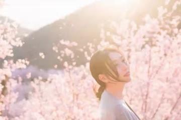 「我媽不舒服，今晚我照顧她不回家了」「我現在就在你媽旁邊」