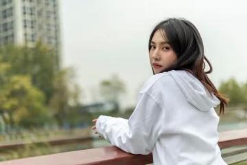 十二星座女都是怎麼面對曖昧的