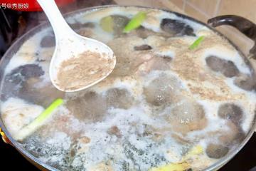 燉肉時的浮沫,到底是營養還是髒東西,要不要撇去?看完漲知識了