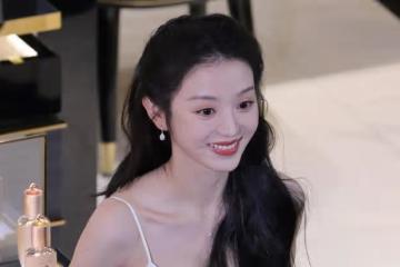 田曦薇生圖驚艷網友，顏值身材雙在線，網友：這是真實存在的嗎？